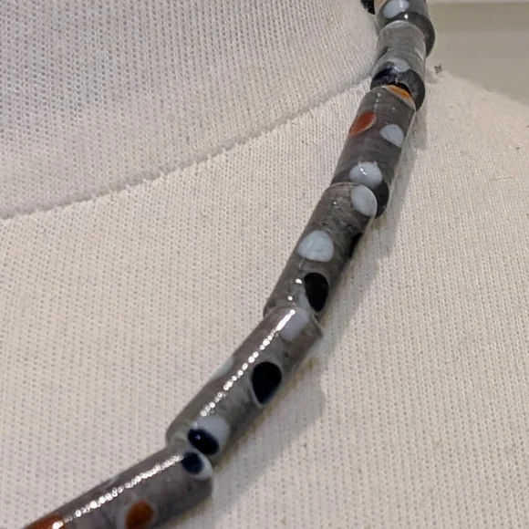 NWOT Beckwoman 18" Hand Blown Grey Glass Bead Necklace - Picture 2 of 7